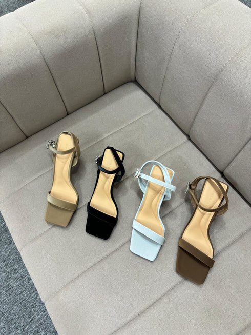 Women Elegant Diamond Embedded Buckle Straps Heel